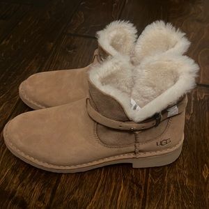 Ugg Bootie Chestnut 9